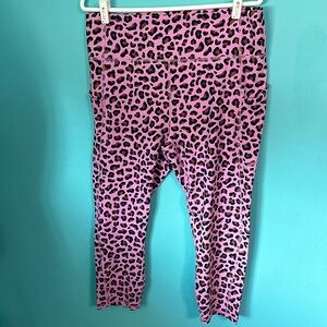 FINAL PRICE NO OFFERS NWT Fabletics Animal Print Oasis Active Capri Leggings